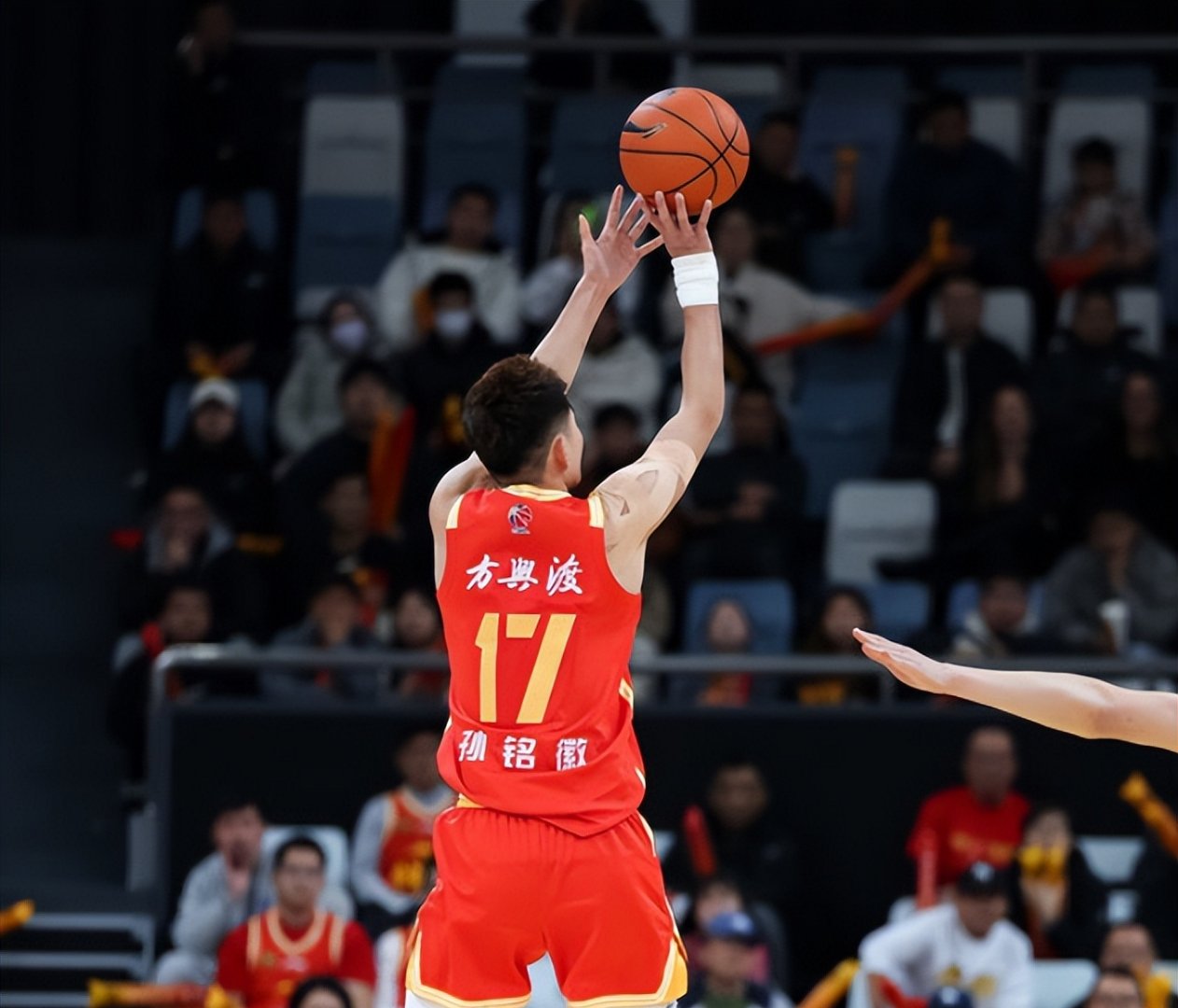 米乐官网首页包含窗口期武汉三镇造点机会——CBA常规赛节点到来，震撼外界，年轻球员得到机会的词条