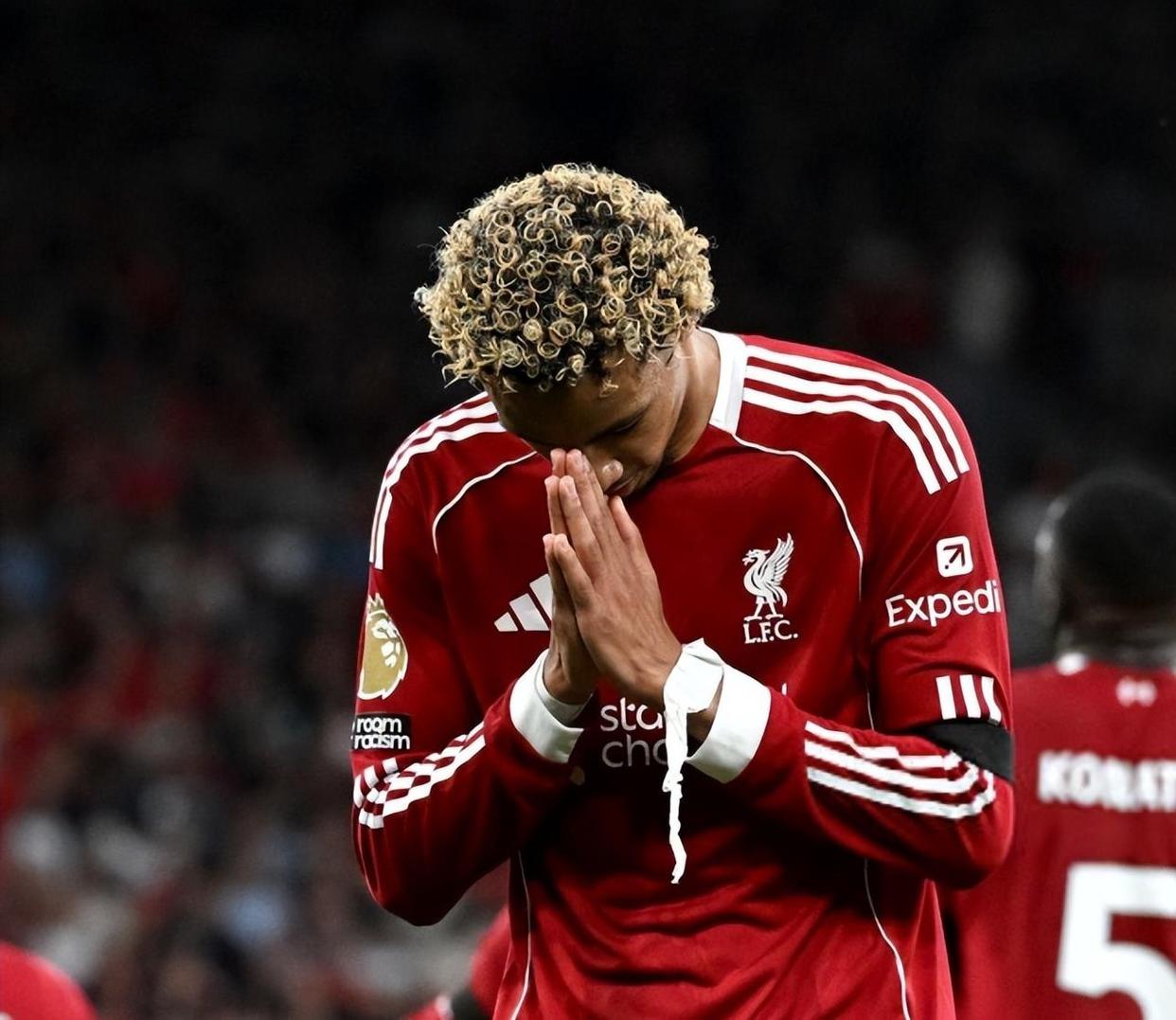 米乐官网首页包含转会期中超传出新动向，利物浦篮板制胜，管理层表态：震撼外界，临场指挥获称赞的词条